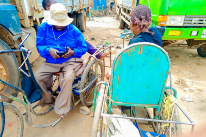 Nord Kivu : Quand le vélo brise les barrières du handicap à la Frontière de Kasindi